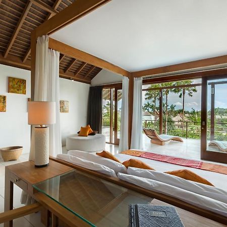 Villa Kavya - 8-Minute Walk From Berawa Beach Canggu  Luaran gambar