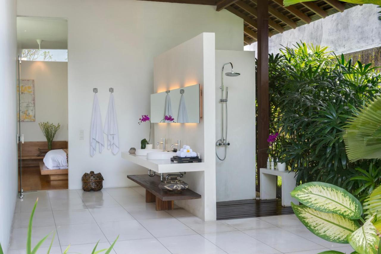 Villa Kavya - 8-Minute Walk From Berawa Beach Canggu  Luaran gambar