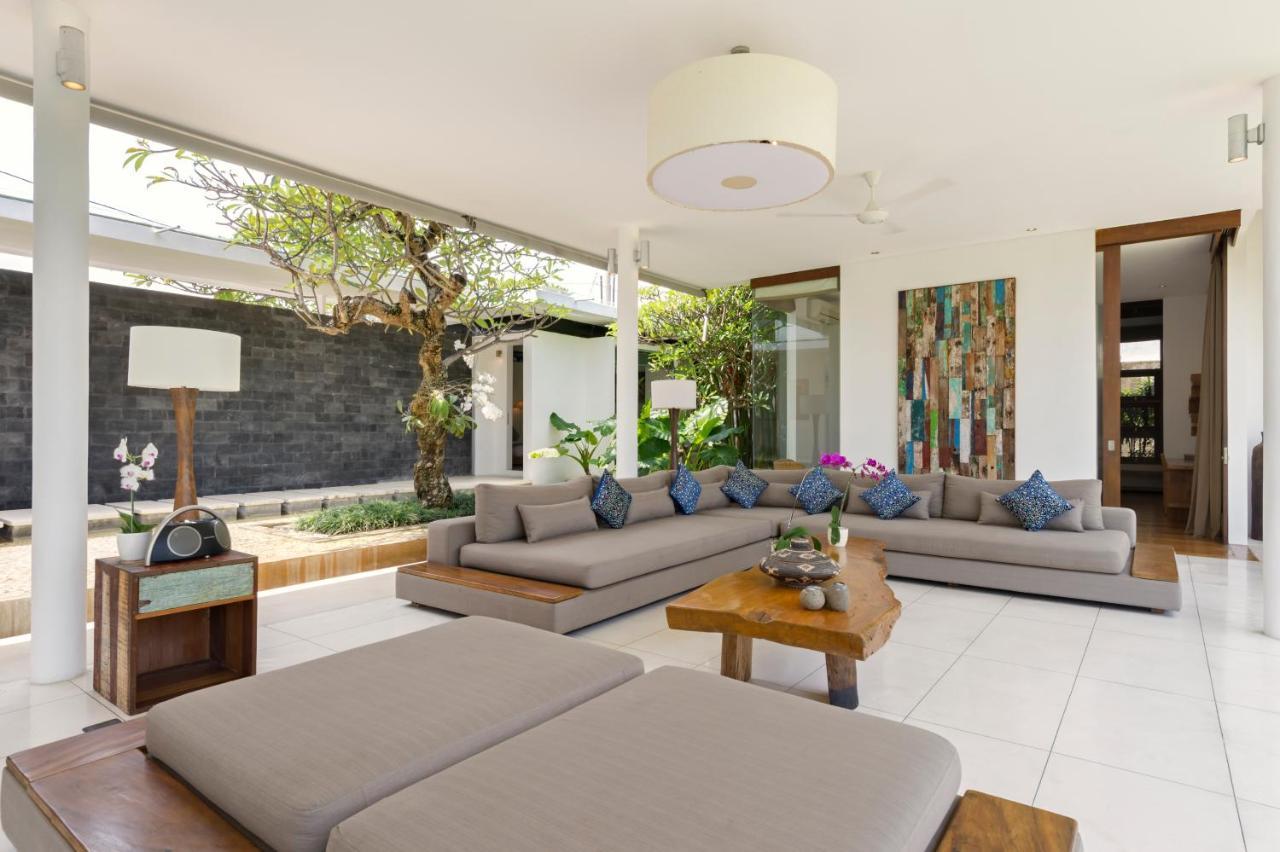 Villa Kavya - 8-Minute Walk From Berawa Beach Canggu  Luaran gambar