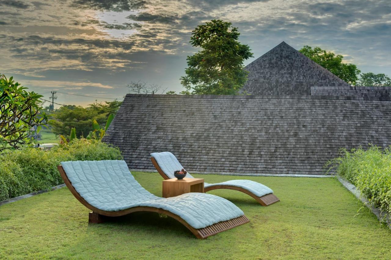 Villa Kavya - 8-Minute Walk From Berawa Beach Canggu  Luaran gambar